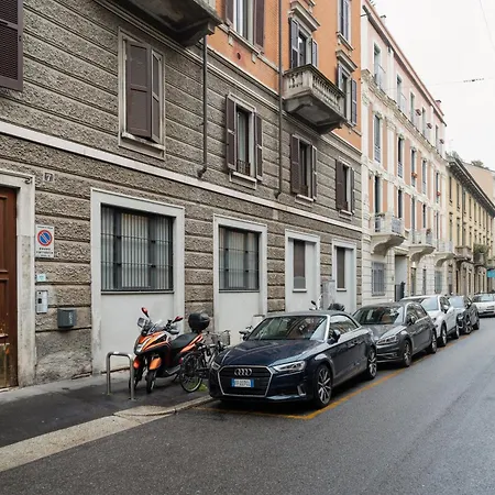 Guesthost - Stylish In Porta Romana Apartmán